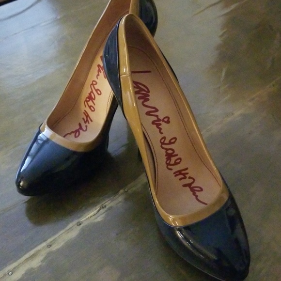 Shoes - Picture 3 of 5